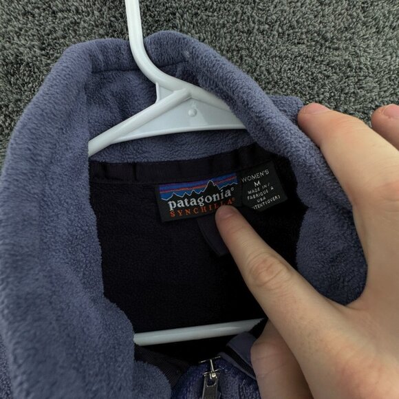 Patagonia Synchilla Women Purple Medium Fleece Full Zip Jacket Outdoors Pockets - Picture 6 of 15